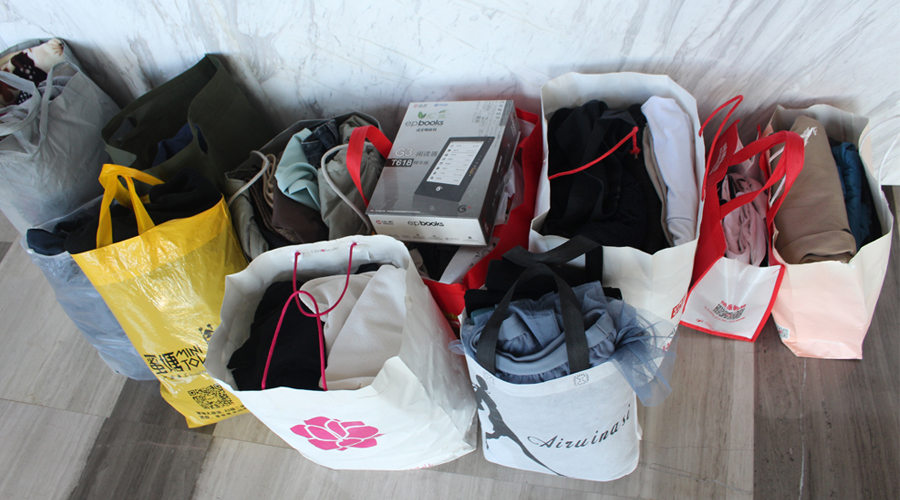 爱在j9官网丨j9官网宇达“衣路有你 爱心随行”旧衣物捐赠活动火热开展